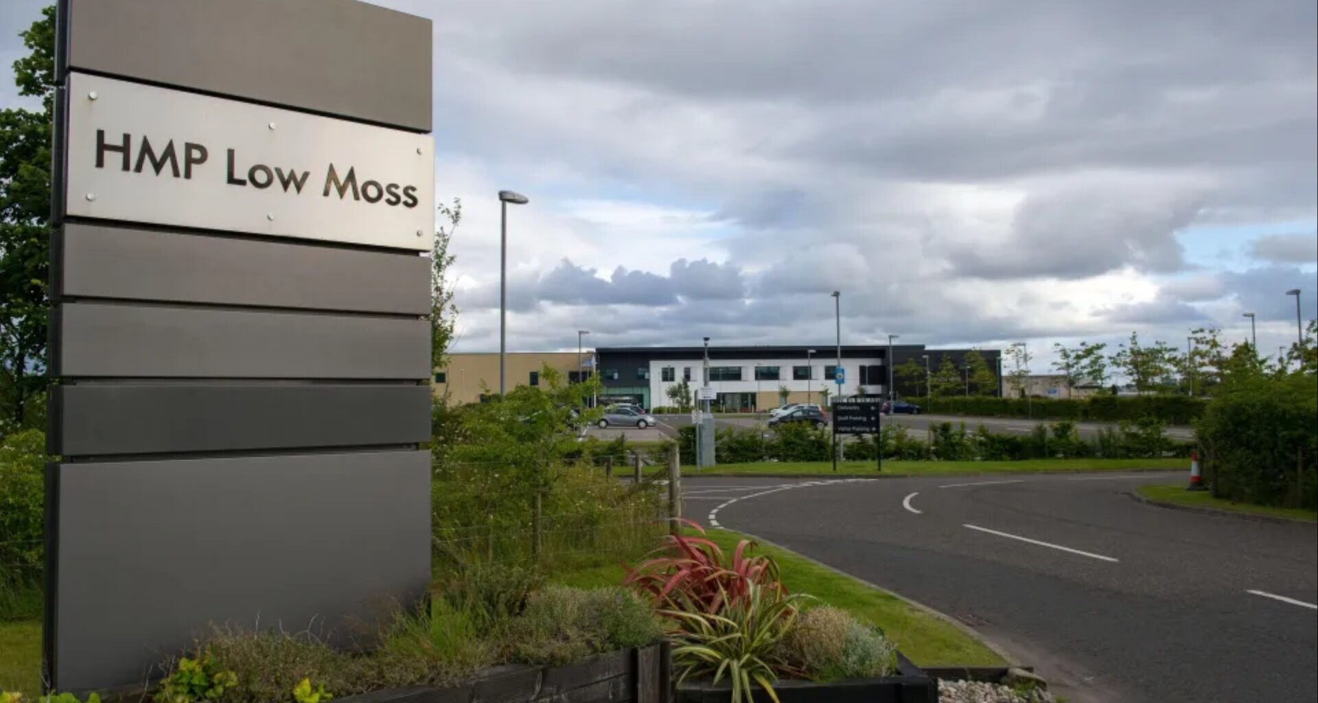 Scots prison boss ‘caught having SEX’ inside tough jail as ‘secret relationship exposed’