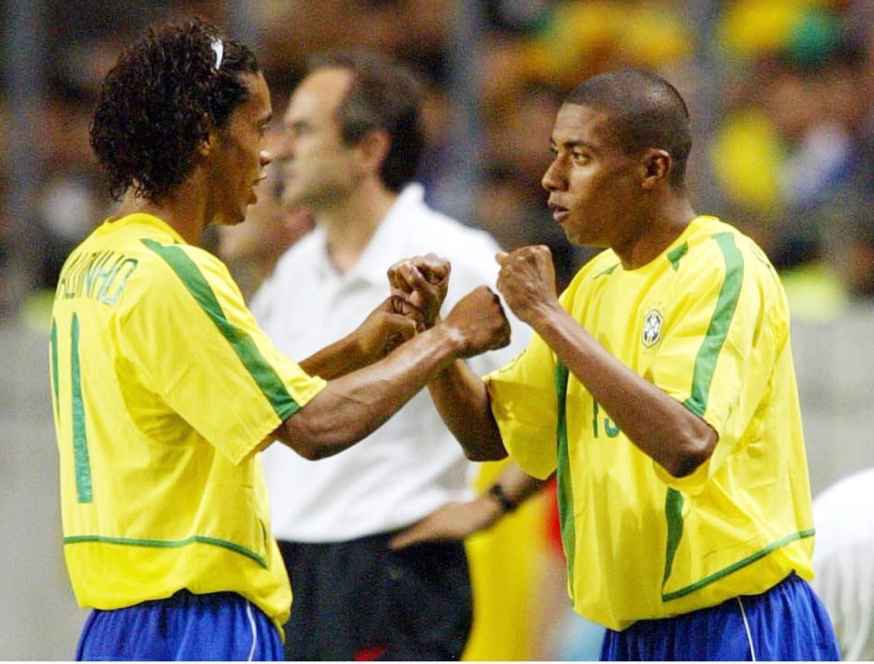 Kleberson and Ronaldinho are good mates, despite the latter giving him the slip in 2003