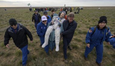 Nasa's oldest astronaut makes detour to SCOTLAND on return to Earth
