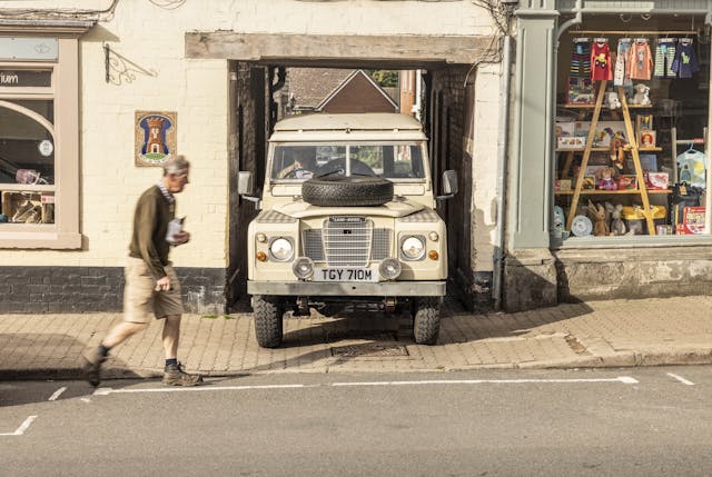 vintage land rover england road trip
