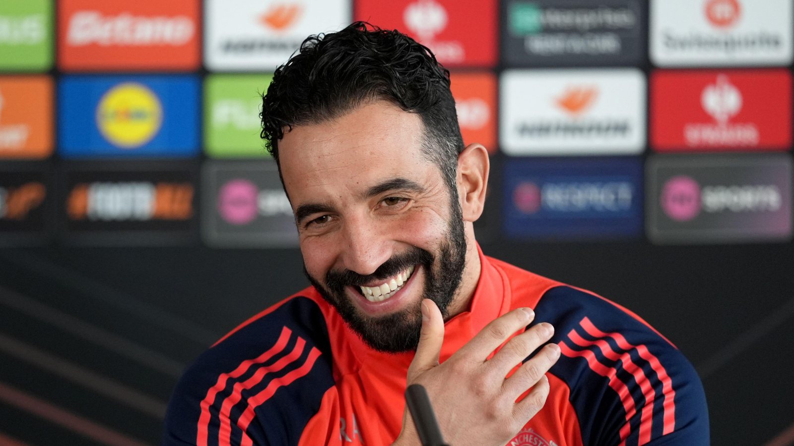 Crystal Palace 'plot sensational swoop' for Red Devils star as Amorim looks to raise £208m