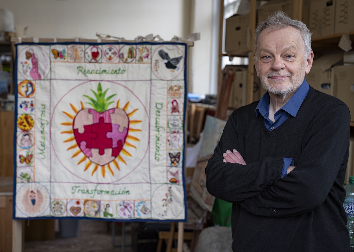 Edinburgh artist collects the next part of the Cancer Tapestry from Mexico