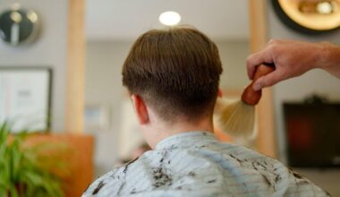 'Turkish' barber shops raided over fears of money laundering for drugs | News UK
