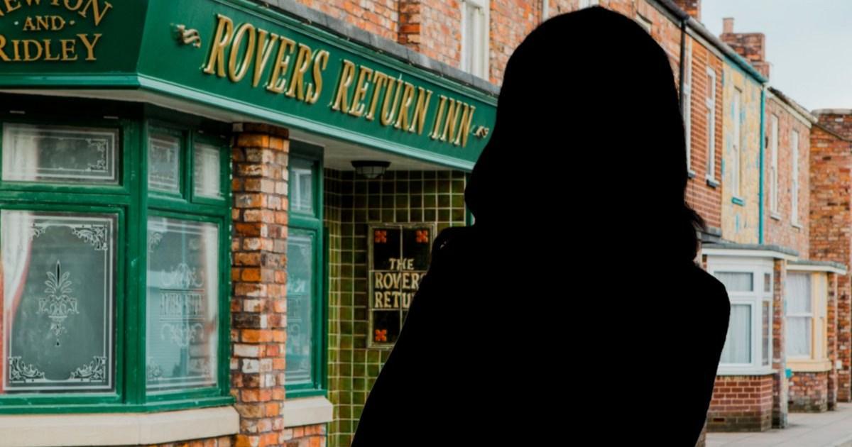 Coronation Street star broke down in tears several times on set amid exit | Soaps