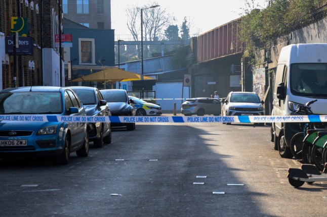 A section of the A3 Clapham High Street remains cordoned off this morning following a triple stabbing that occurred late last night, with one person arrested in connection with the attack. Emergency services were called to the southbound carriageway of Clapham High Street, between Bedford Road (Clapham North Station) and Aristotle Road, shortly after 9:15 PM on Thursday, 10 April. The incident, which unfolded under the railway bridge, drew a heavy police presence, with Metropolitan Police and London Ambulance Service responding swiftly. A crime scene remains in place, and forensic teams continue to examine the area. Three People Stabbed, One Arrest Made A Police source?? has confirmed that three people were injured in the attack. Their conditions have not yet been publicly released, though all were taken to hospital for treatment. A Metropolitan Police source??confirmed that one individual has been arrested and is currently in custody. The nature of their involvement is under investigation. Road Closures and Travel Disruption As the investigation continues, the A3 southbound remains closed, with diversions affecting bus routes 50, 88, 155, 322, and 345. Despite the closures, traffic is said to be coping well, though drivers and commuters are being advised to avoid the area and allow for extra travel time.