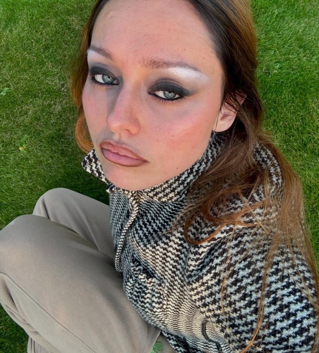 Aimee Lou Wood sister Emily Wood Makeup https://www.instagram.com/p/DGq8DvlS9zL/?img_index=1 instagram.com/@emilywoodmakeup
