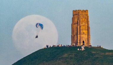 How to see the pink moon and blue giant star tonight | News Tech