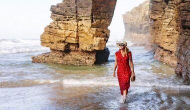 The places in Spain that still want tourists, from quiet beaches to a glorious city