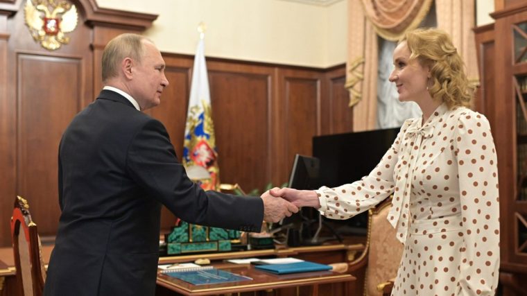 President Putin meets with the Commissioner for Children's Rights in 2022 (Photo: Lvova-Belova/Telegram)