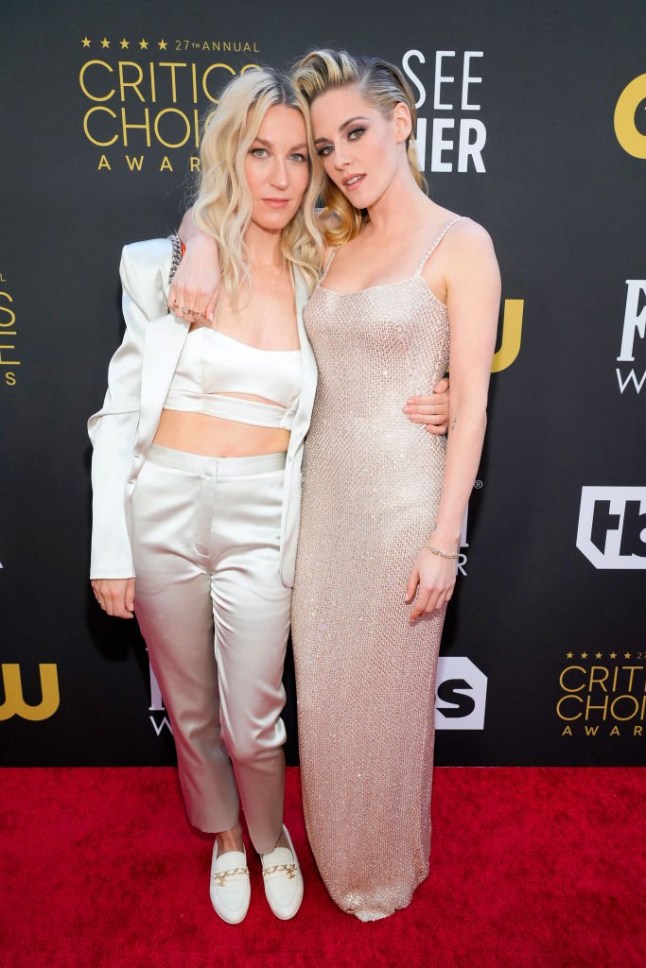 LOS ANGELES, CALIFORNIA - MARCH 13: Dylan Meyer (L) and Kristen Stewart attend the 27th Annual Critics Choice Awards at Fairmont Century Plaza on March 13, 2022 in Los Angeles, California. (Photo by Kevin Mazur/Getty Images for Critics Choice Association)