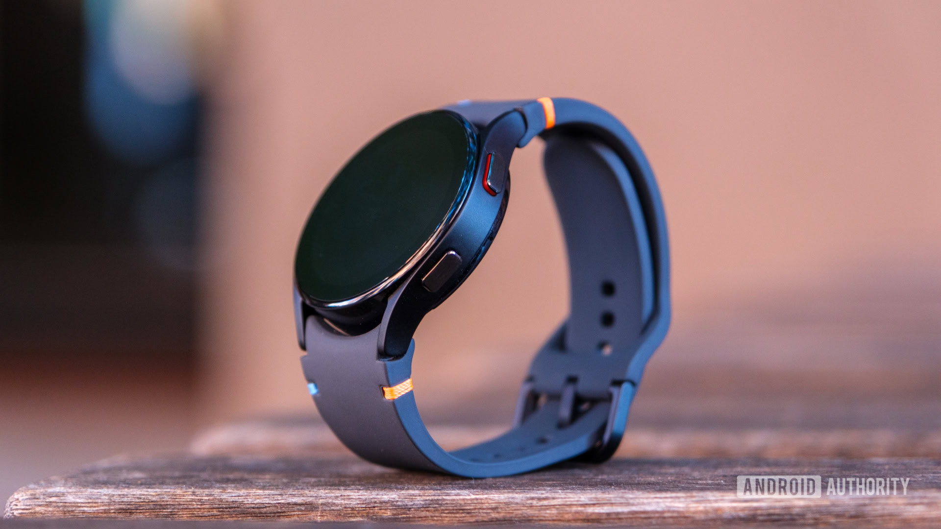 Samsung Galaxy Watch FE buttons closed loop
