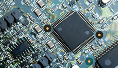 EU ‘nowhere near’ meeting microchip target, warn bloc auditors