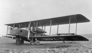 Vickers Virginia plane