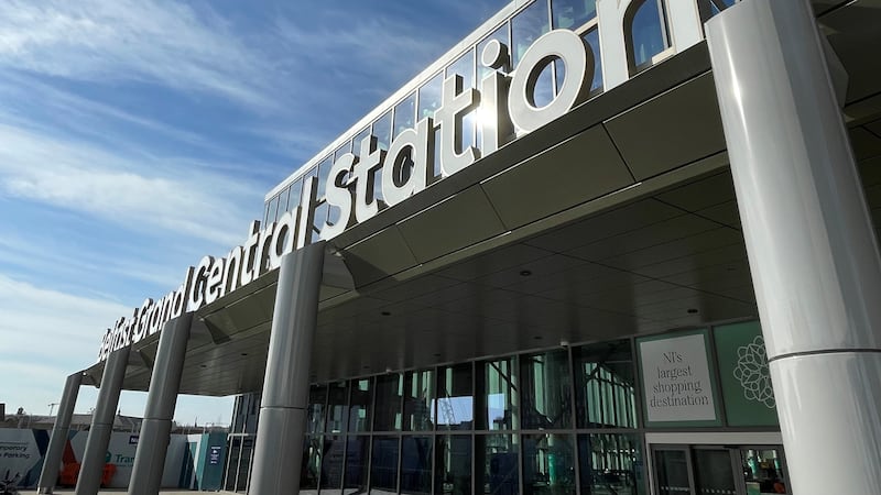 Sandy Row protest over Irish language signs at Grand Central Station