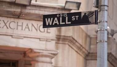 A stock market crash could help an investor retire years early. Here’s how
