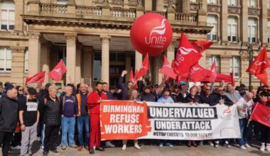 Birmingham refuse workers rallying outside Birmingham council