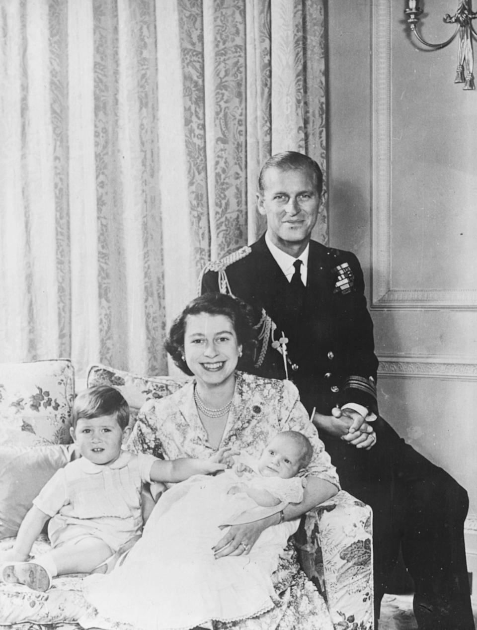 royal family portrait queen elizabeth kids