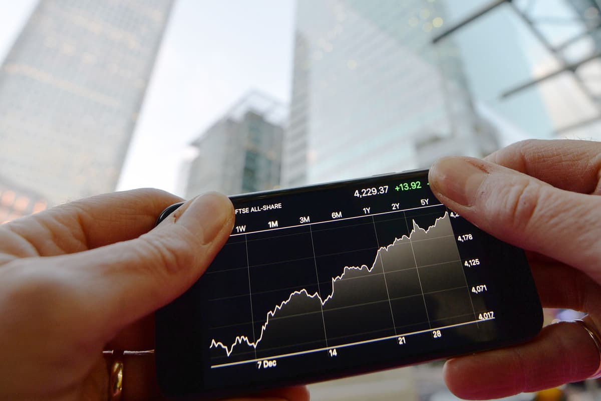 UK stocks buoyed as 'optimism' enters markets amid raft of company earnings - London Evening Standard