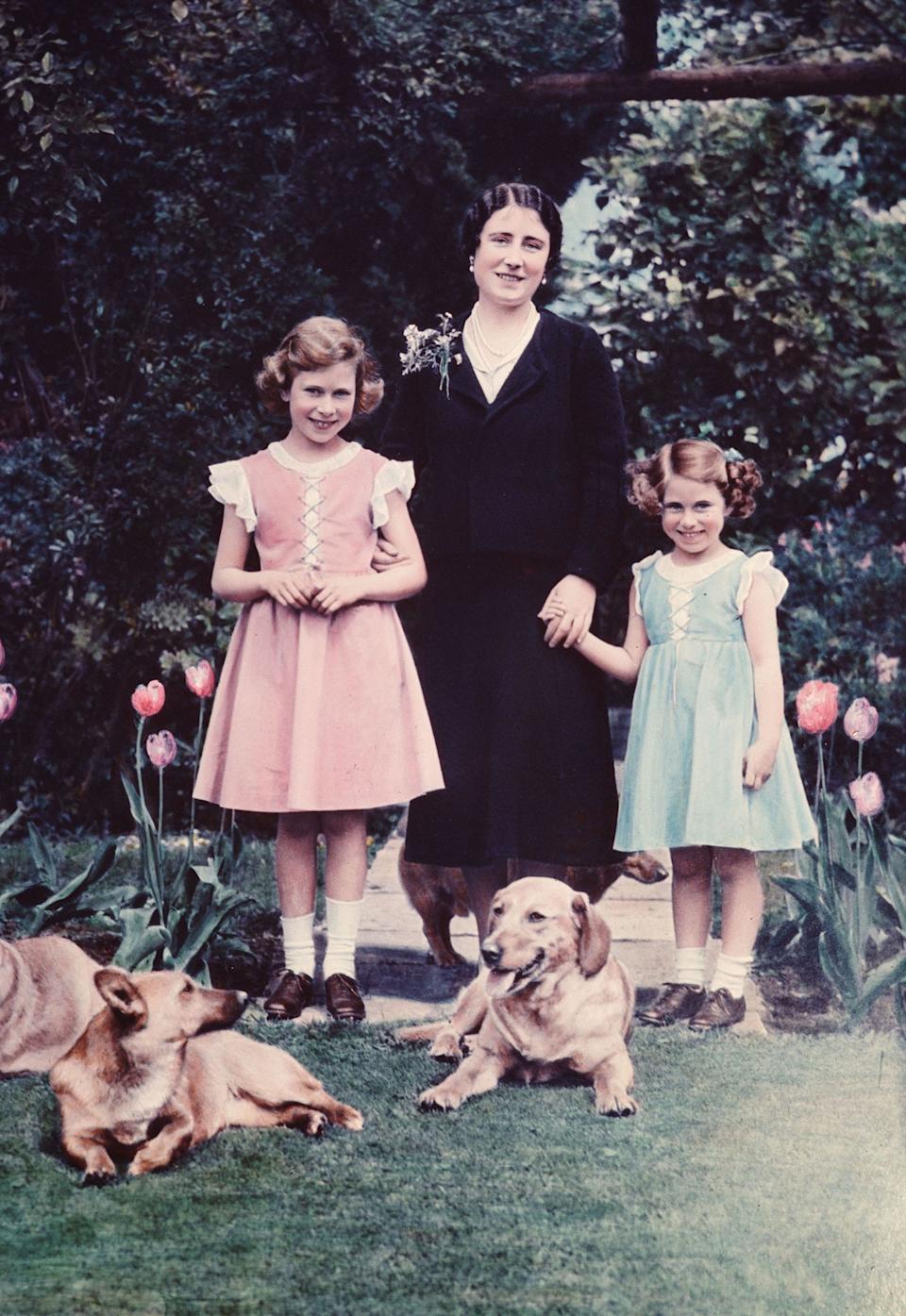 queen mother royal family