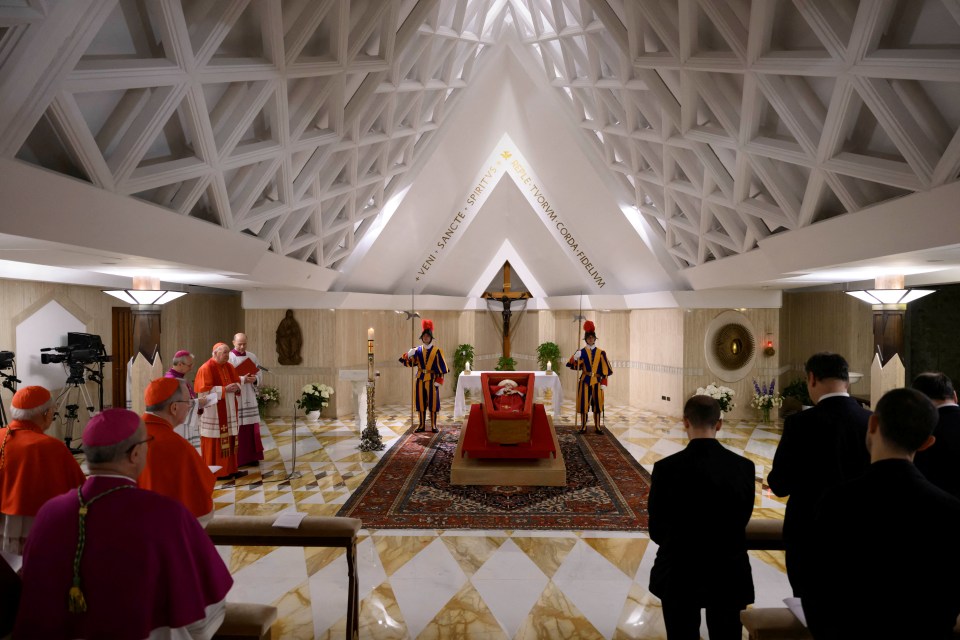Pope Francis's body lying in state.
