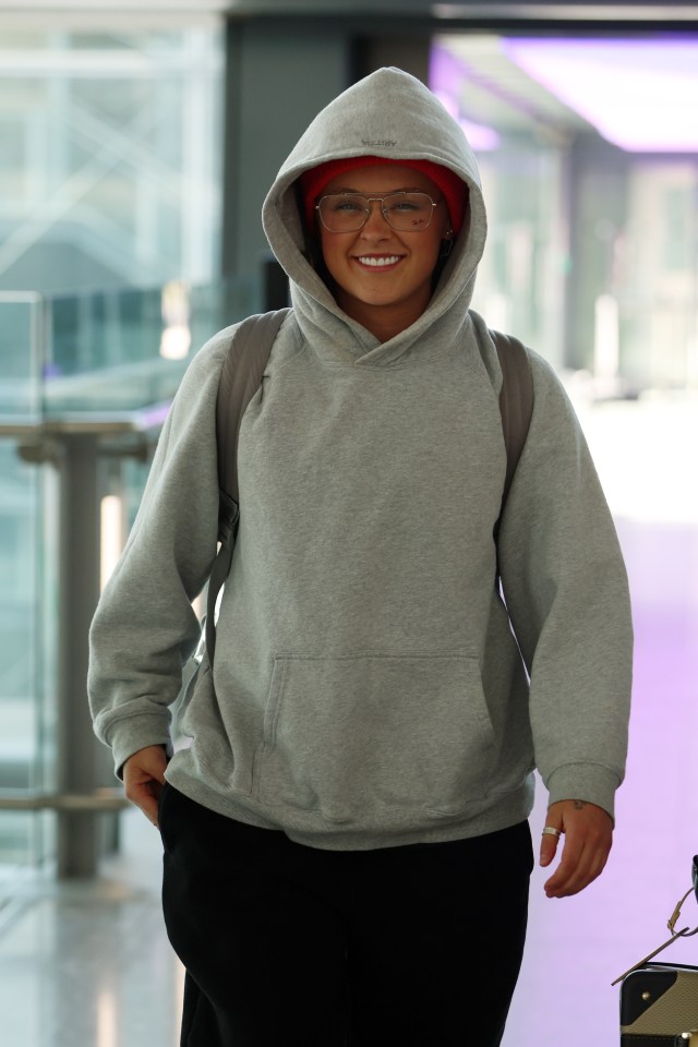 JoJo Siwa at Heathrow Airport.