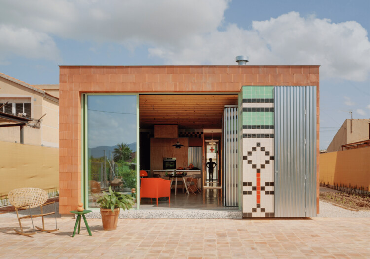 MYM House  / PASTOR Y GONZÁLEZ arquitectos - Exterior Photography, Wood, Concrete