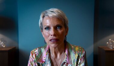 Coronation Street fans praise "phenomenal" Sue Devaney as Debbie's emotional story begins