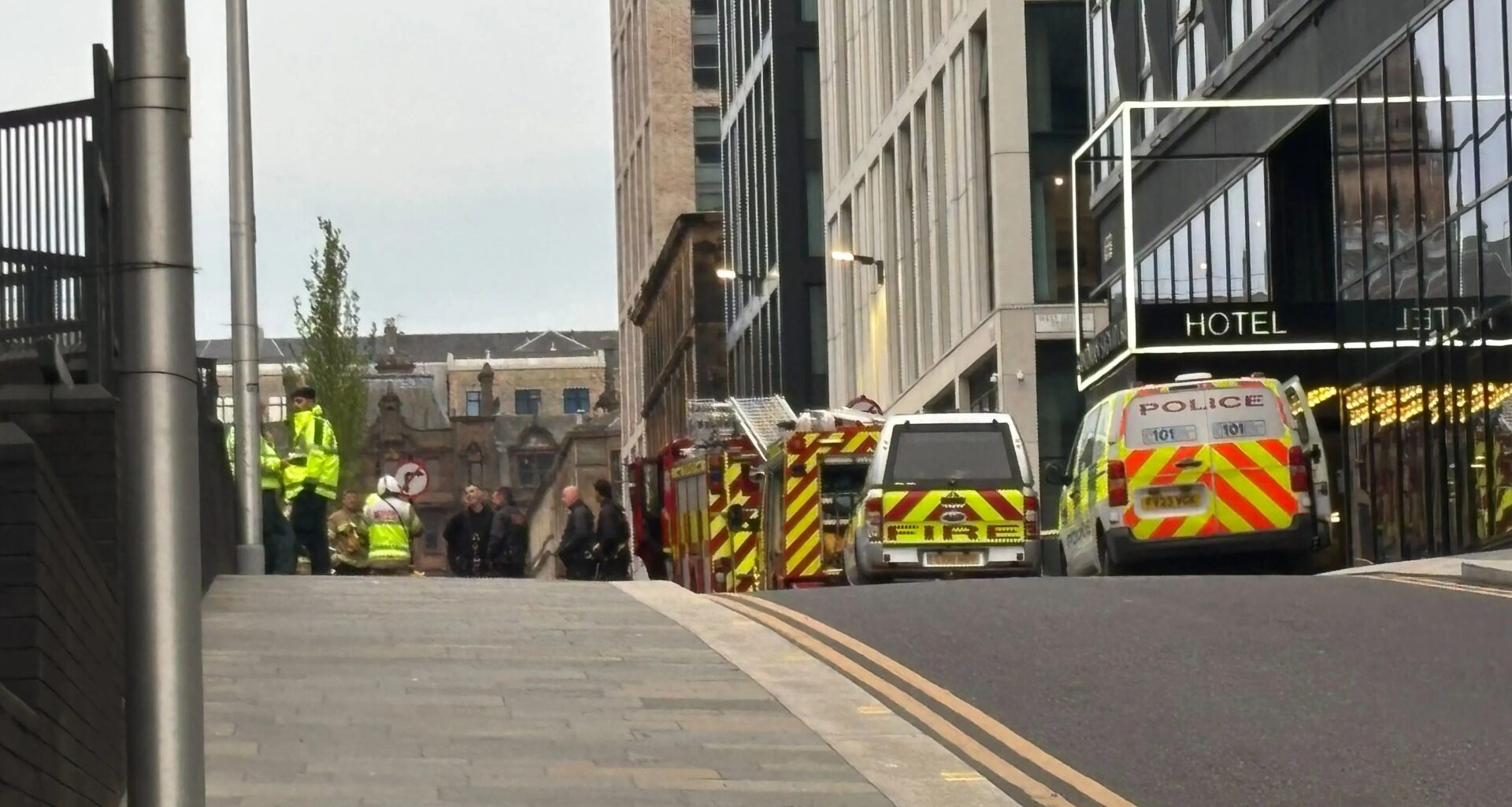 Cops seal off hotel in Glasgow city centre due to 'ongoing' emergency incident