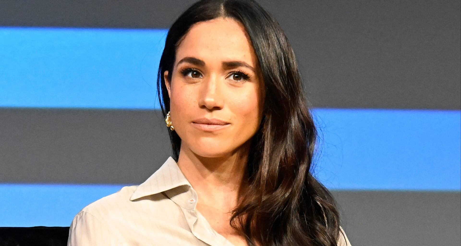 Meghan has a HUGE problem: Brits love to hate her & US don't care so she has NO audience