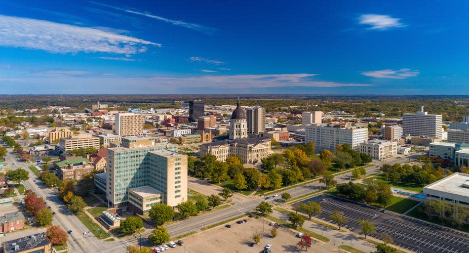 topeka-kansas-skyline