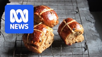 Are hot cross buns a good pre-workout snack?