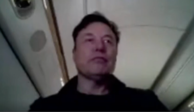 Jaw-dropping footage shows Elon Musk's reaction to being mercilessly trolled by commenters during gaming livestream
