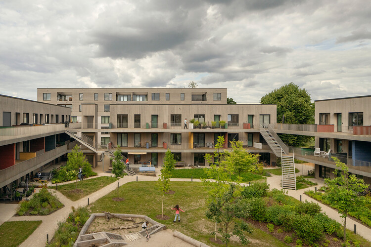 Franklin Village / Sauerbruch Hutton - Image 1 of 16