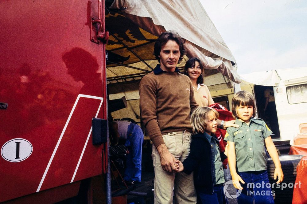 Gilles Villeneuve with wife Joanna and children Melanie and Jacques