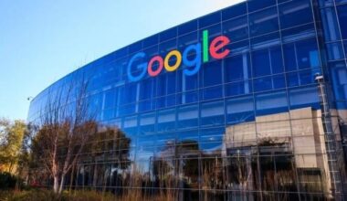 Google tells more employees to work in-office or risk losing their jobs.