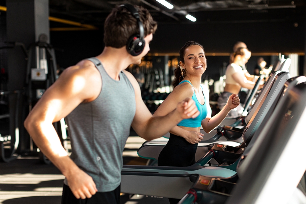 The gym is not a place to socialise.(Shutterstock)