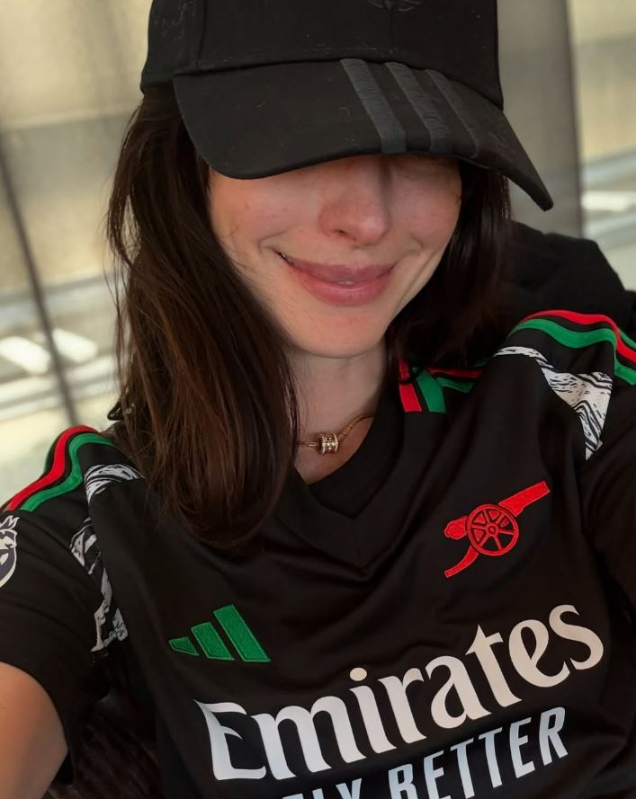 Academy Award winner Hathaway is one of the most high-profile Arsenal supporters