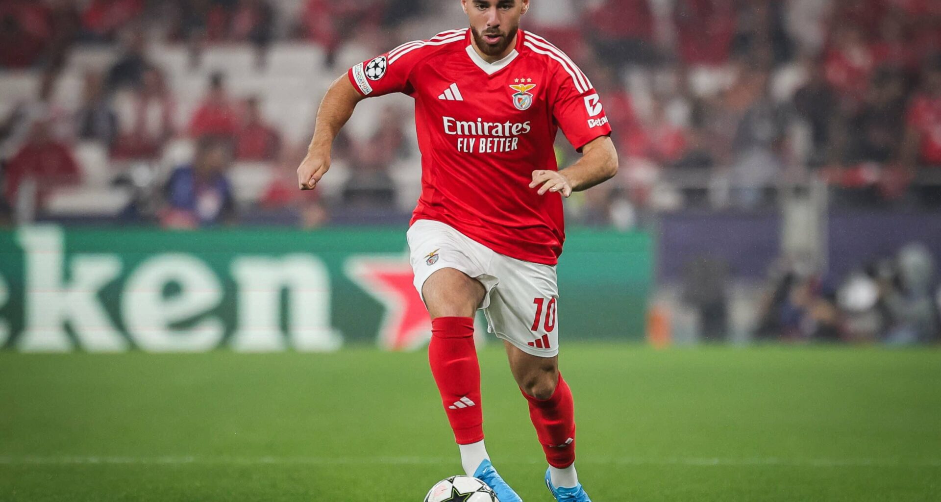 Liverpool scouts track midfield star as Slot eyes familiar face