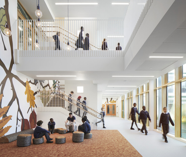 Internal Acoustics: Effective Noise Mitigation Techniques in Architecture - Image 1 of 16