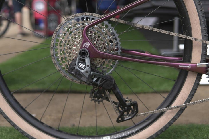 lee-cougan-gravel-bike-sea-otter-2025