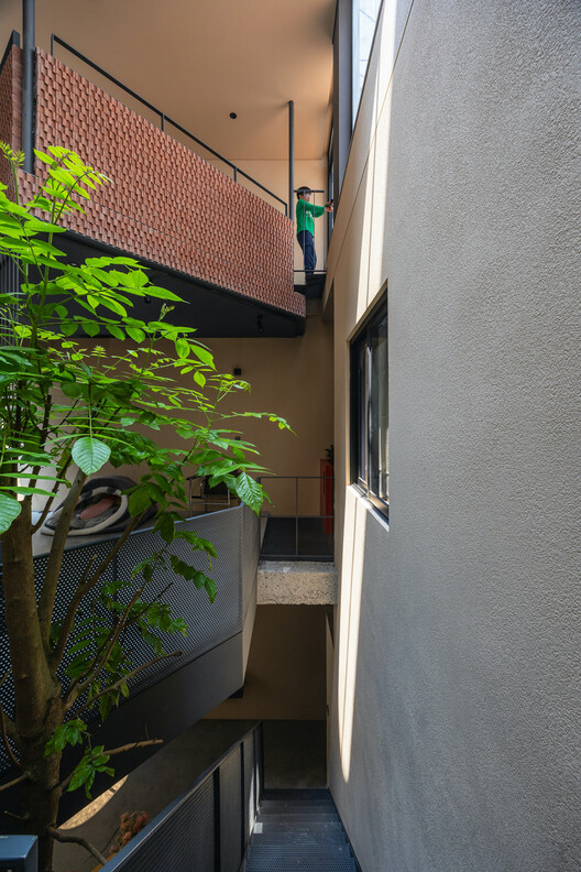 Linh Nam House / TOOB STUDIO - Interior Photography