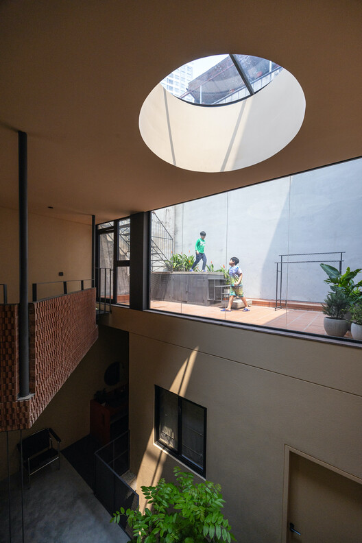 Linh Nam House / TOOB STUDIO - Interior Photography, Kitchen