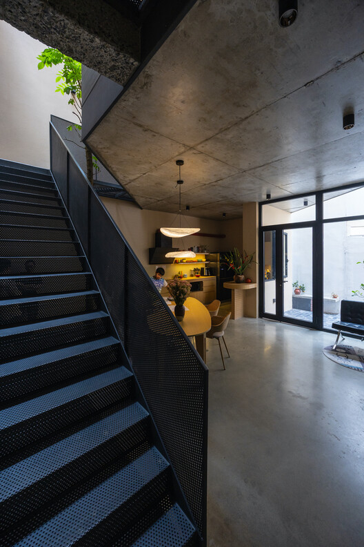 Linh Nam House / TOOB STUDIO - Interior Photography, Glass