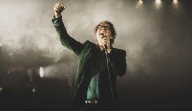 Watch Pulp perform 'Spike Island' from upcoming album 'More' on 'The Jonathan Ross Show'