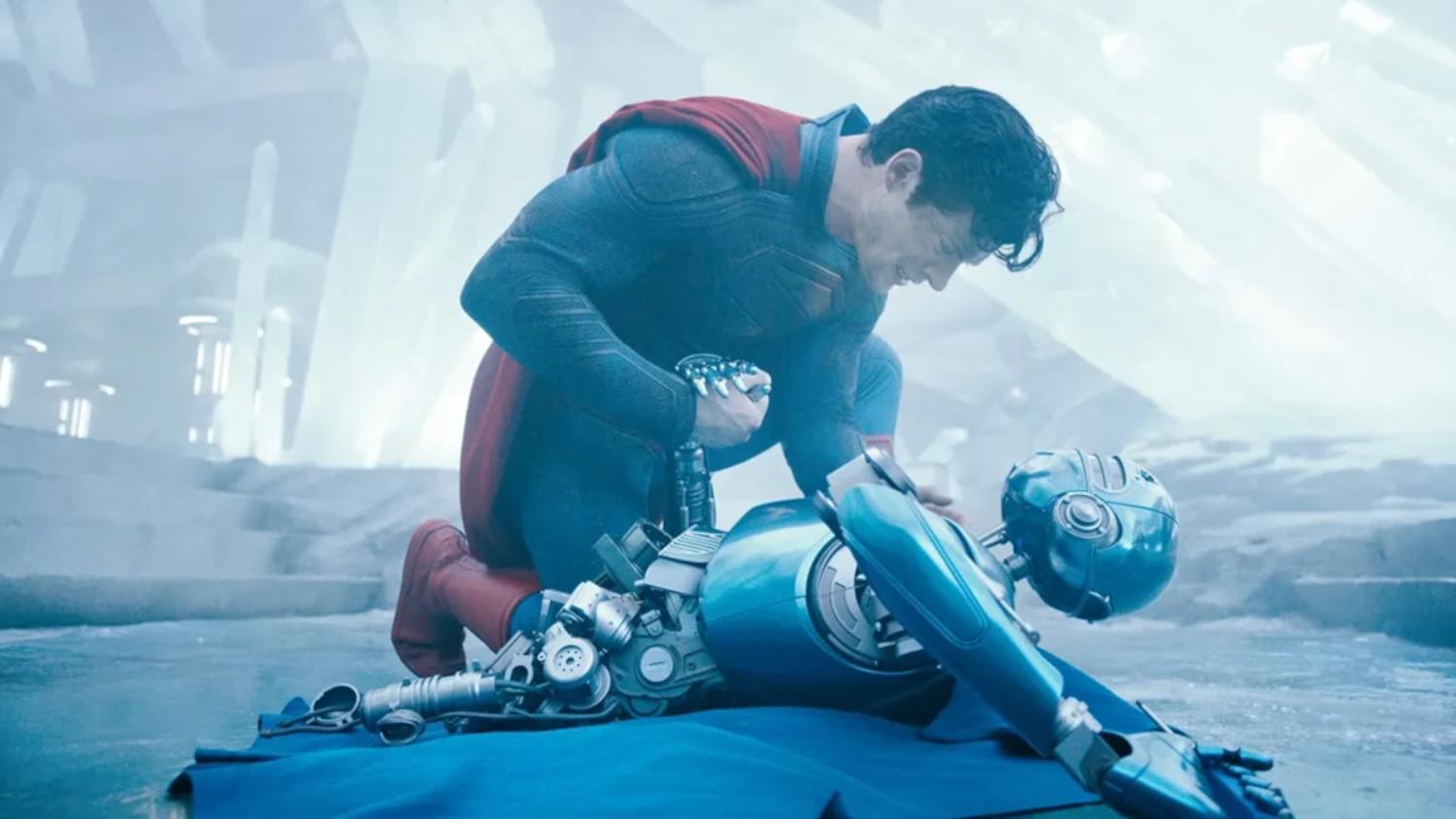 New BTS SUPERMAN Image Sees James Gunn Teasing A Man Of Steel vs Lex Luthor Fight
