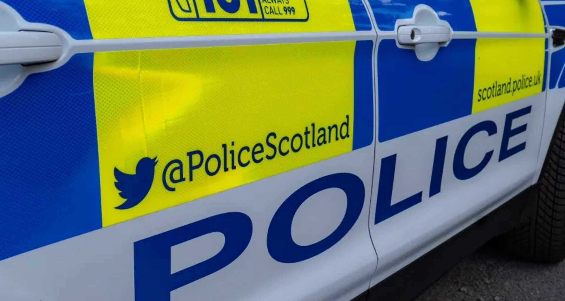 Man stabbed in horror broad daylight attack on busy Scots street