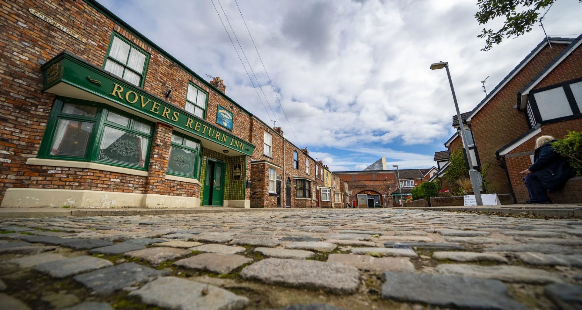 Coronation Street legend dies in heartbreaking scenes next week - 17 years after debut