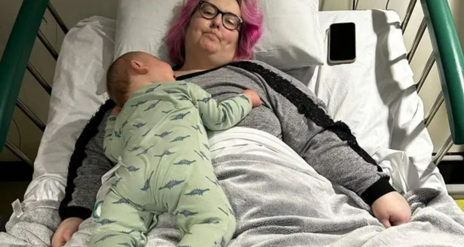 Mum, 42, left paralysed from the neck down after Turkey surgery says 'I was desperate'