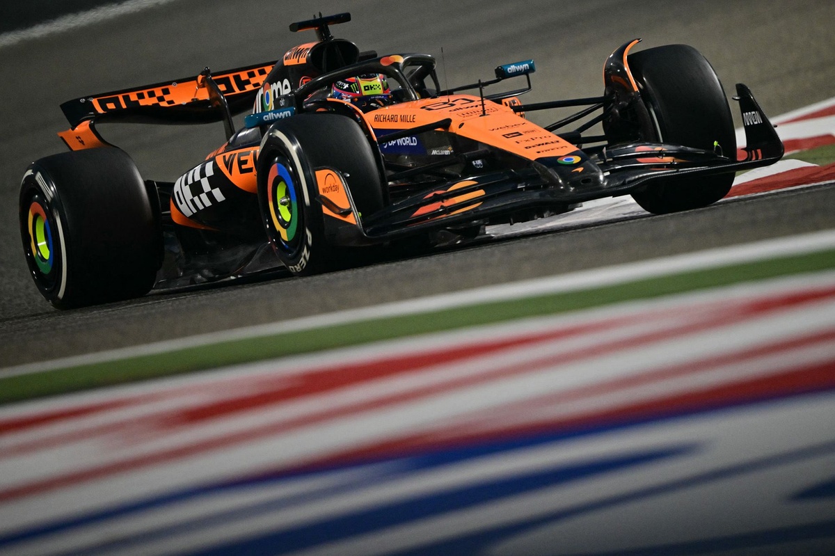 Piastri leads McLaren 1-2 in FP2