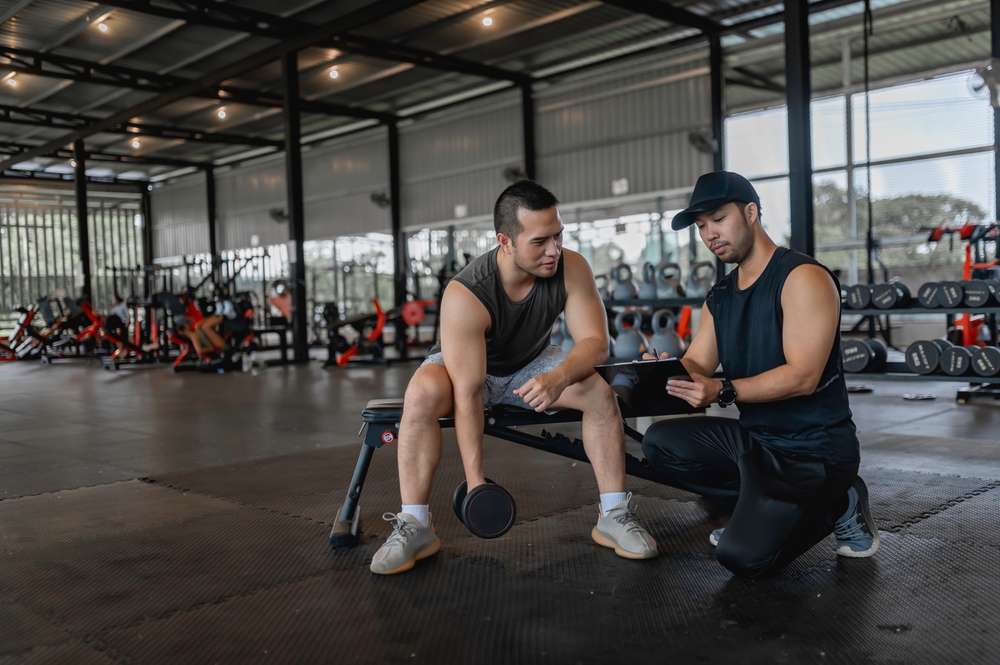 Personal trainer helps you guide and personalise your workout regime as per your body's needs.(Shutterstock)